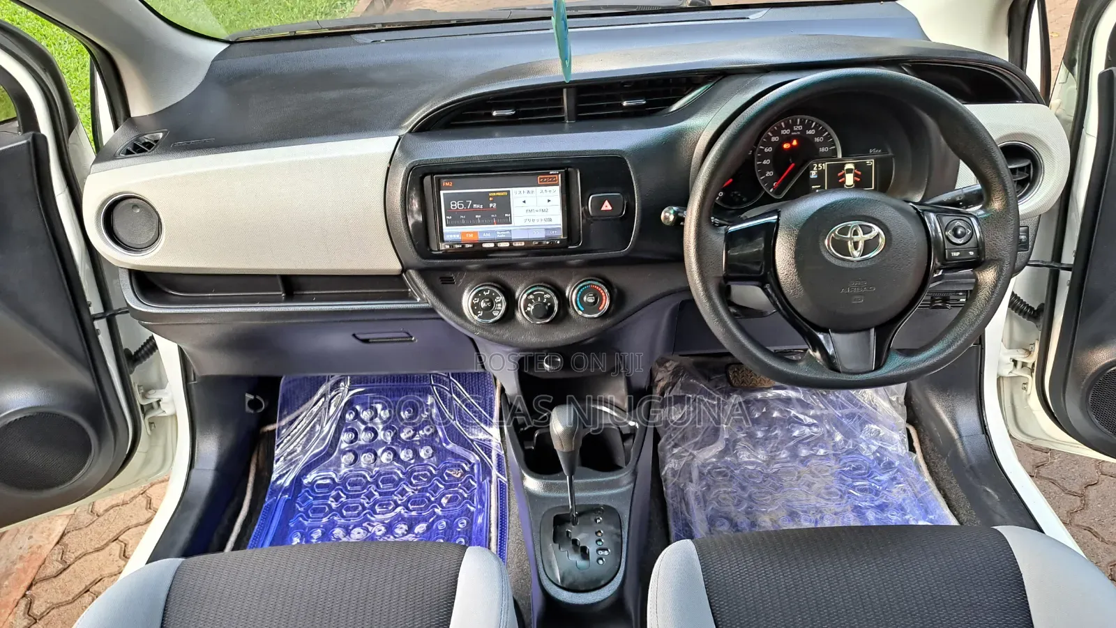 Toyota Vitz 2015 White