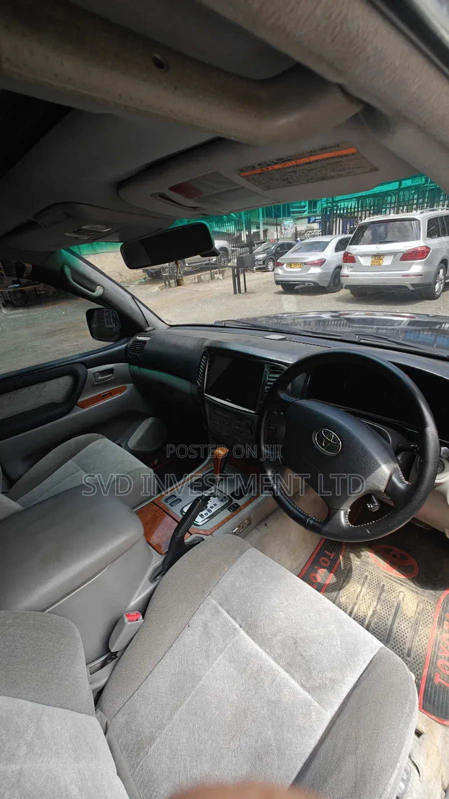 Toyota Land Cruiser 2005 Gray