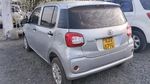 Toyota Passo 2018 Silver