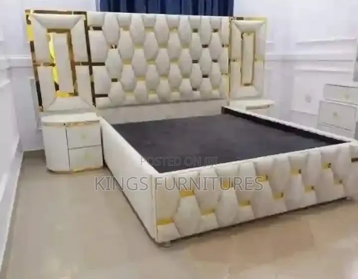 Modern Round Coffee Table