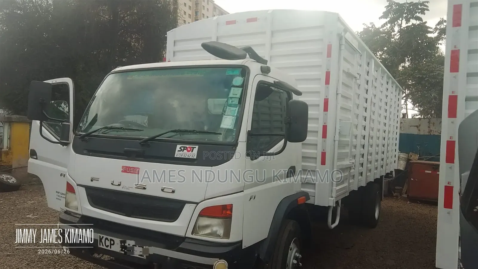 Mitsubishi Fuso Truck F1 2017 White