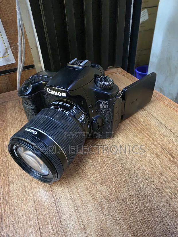Canon Eos 60d With 18-55mm Kit Lens, - thumbnail 3