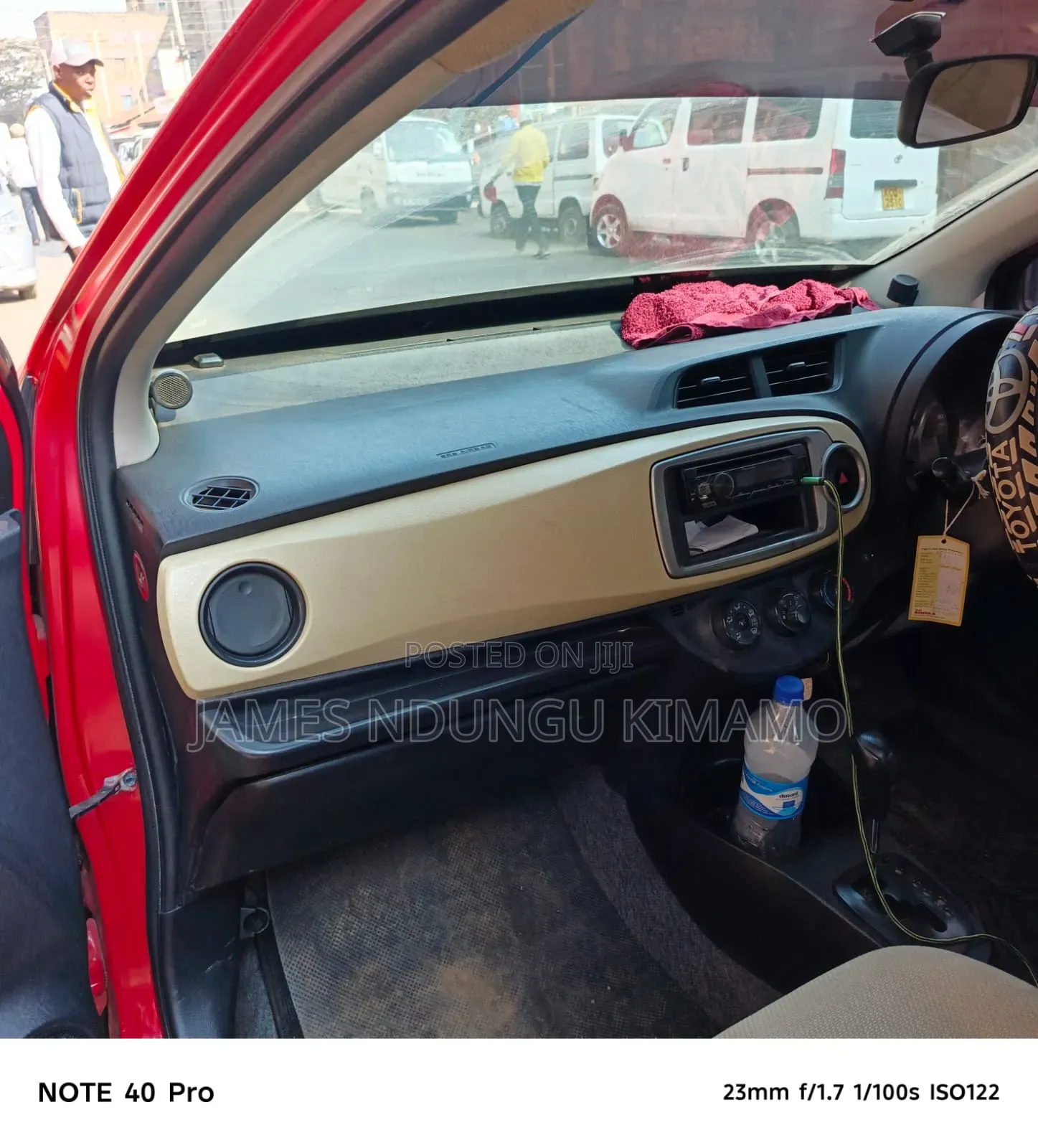 Toyota Vitz 2012 Red