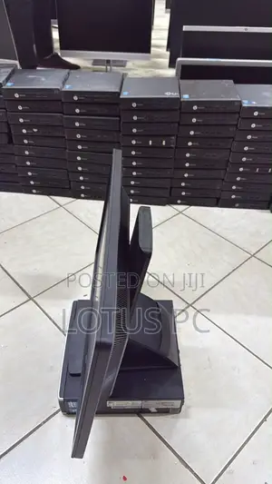 Lenovo ThinkCentre M600 Tiny 8GB Intel Core i5 HDD 500GB