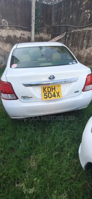 Toyota Axio 2015 Pearl