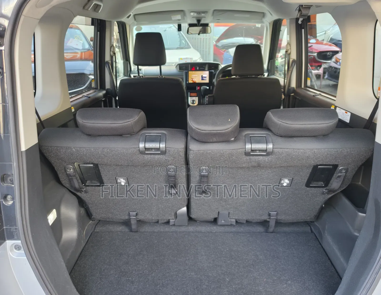 Toyota Roomy 2020 Silver