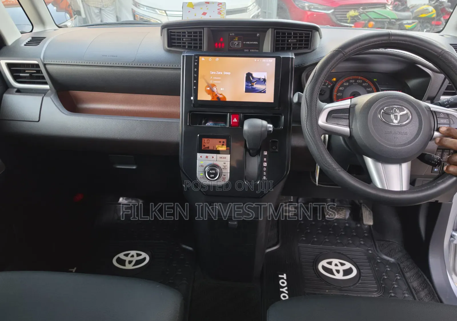Toyota Roomy 2020 Silver