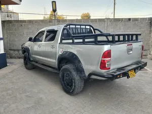 Toyota Hilux 2008 Silver