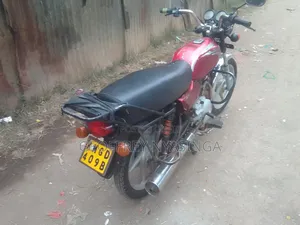 Bajaj Boxer 100 2022 Red