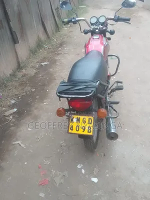 Bajaj Boxer 100 2022 Red
