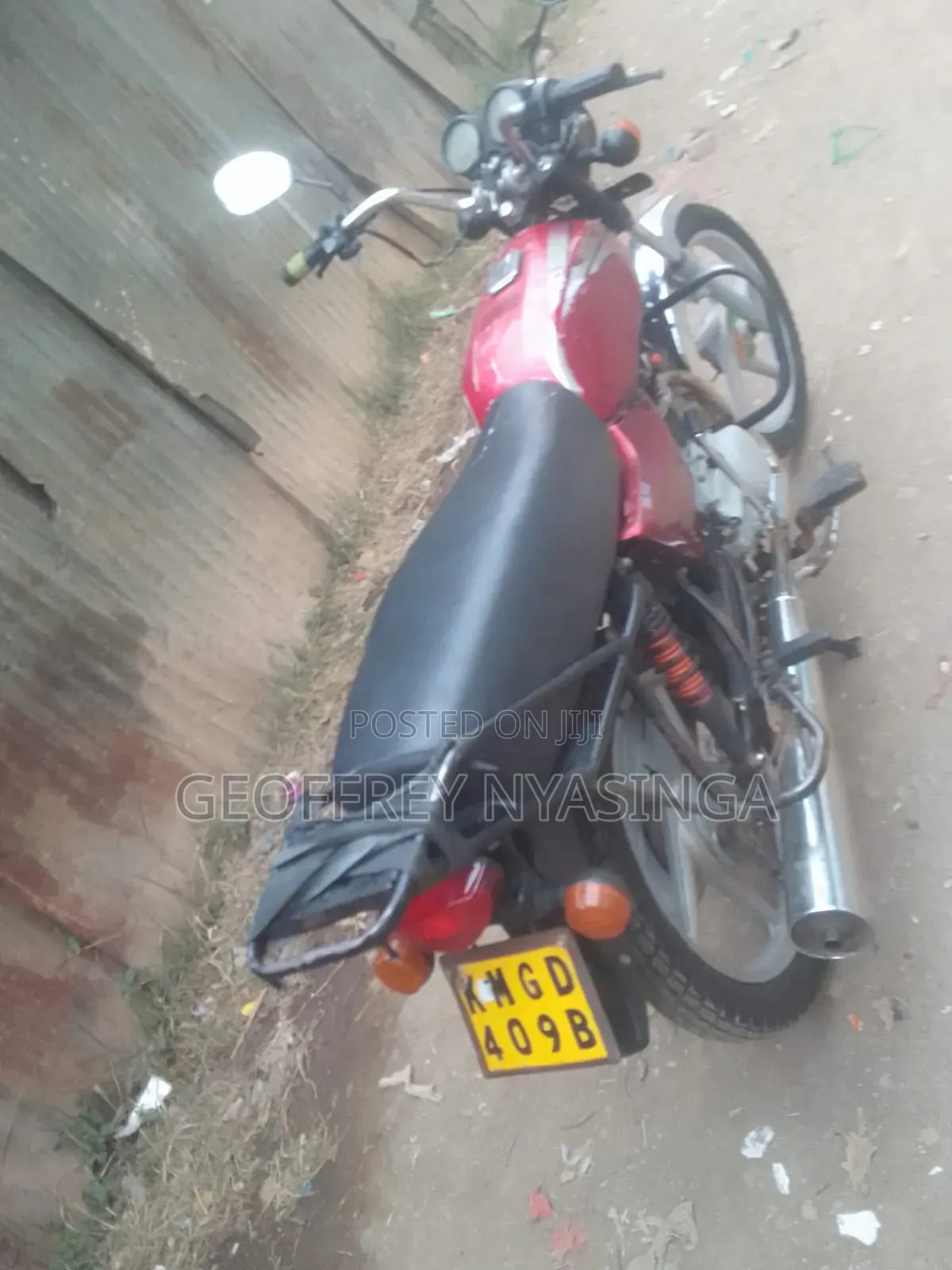 Bajaj Boxer 100 2022 Red