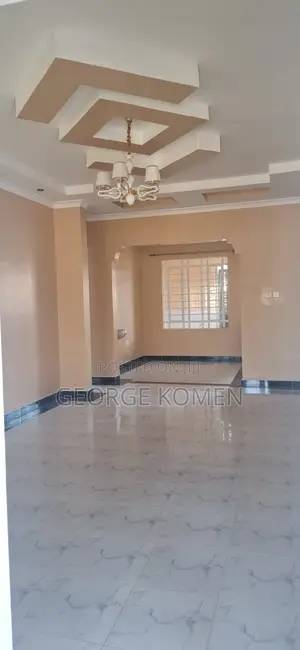 4bdrm Bungalow in The Smith Hotel Area, Nkoroi for rent