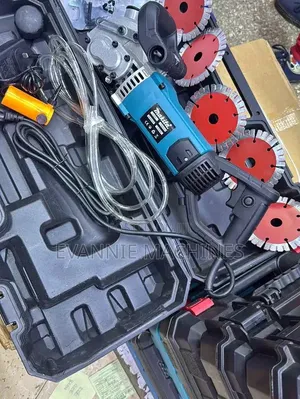 New Makita Electric Wall Chaser