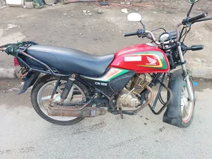 Honda XL 125 2022 Red
