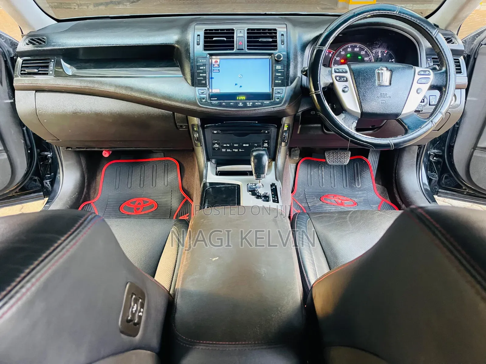 Toyota Crown 2012 Black