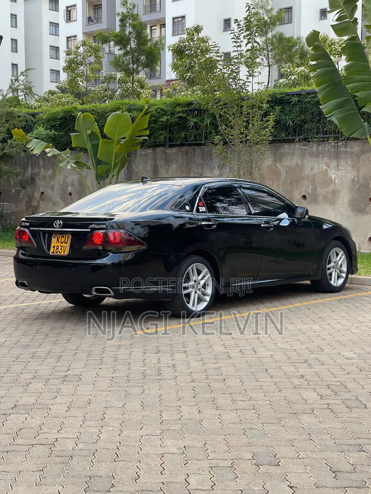 Toyota Crown 2012 Black