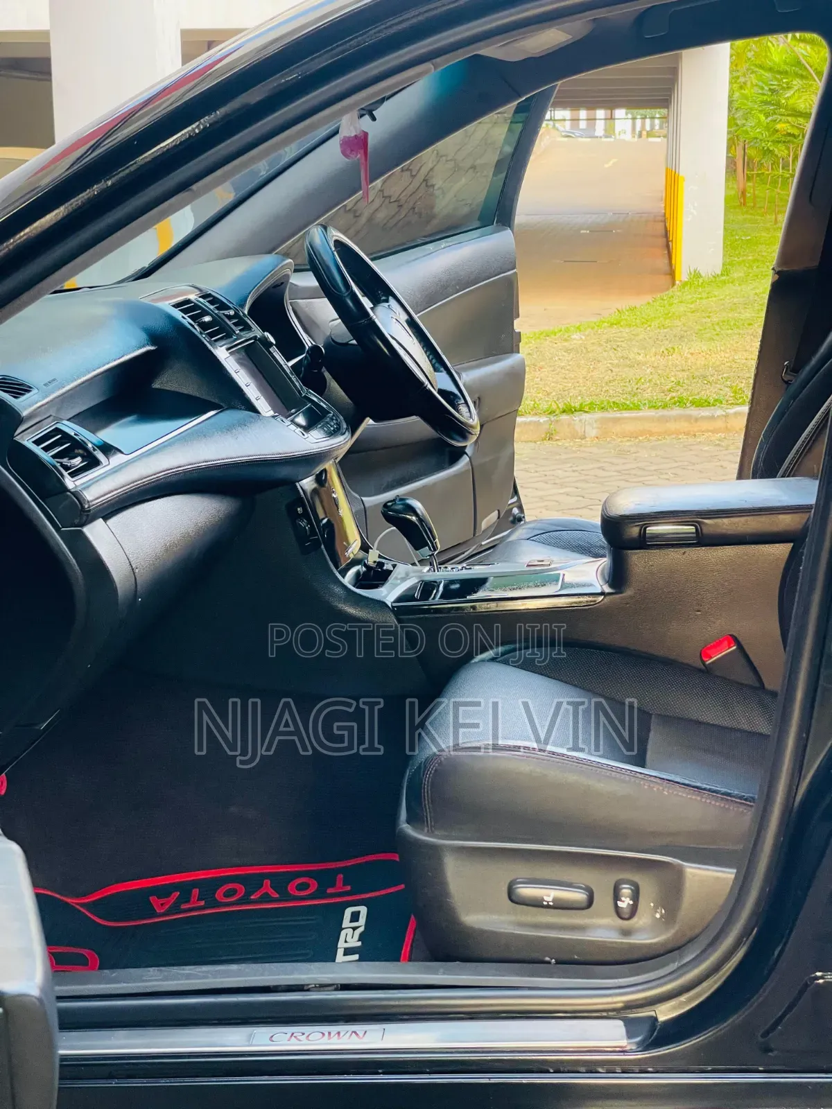 Toyota Crown 2012 Black