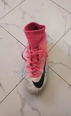 Sports Shoes