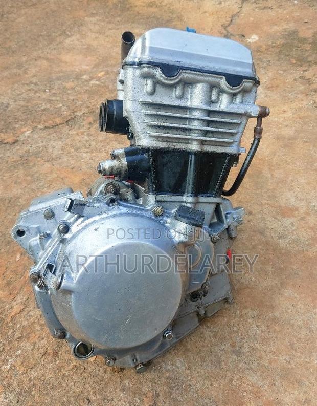 Kawasaki Ninja Ex250 Engine - main view