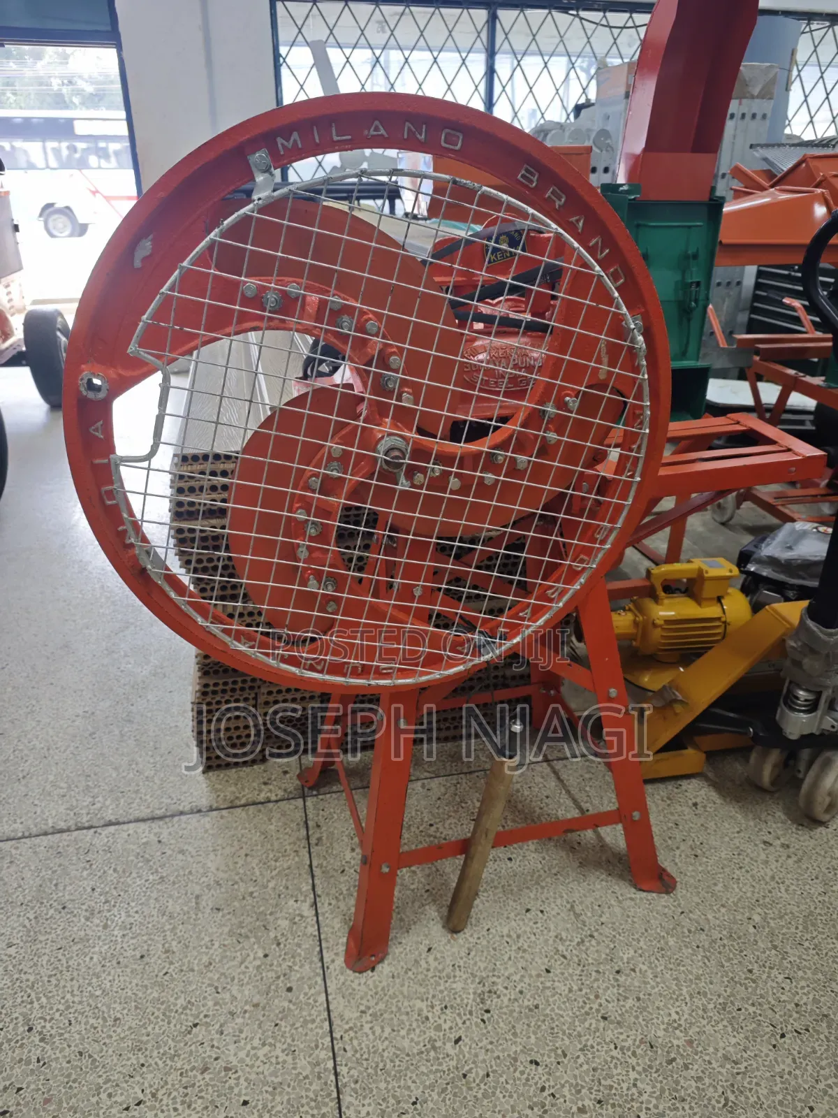 Milano Brand Chaff Cutter.