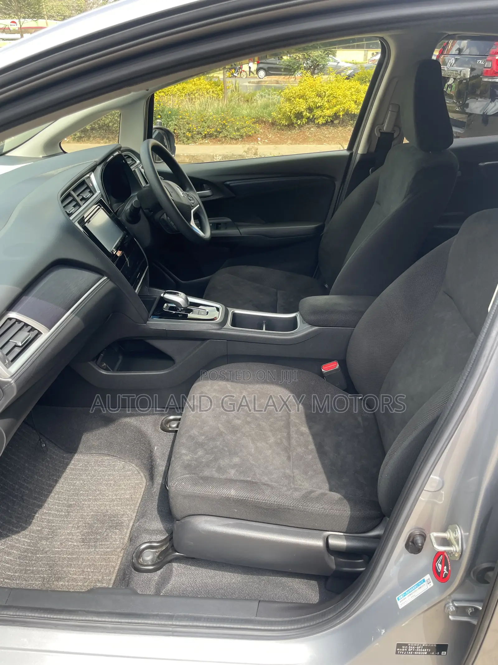 Honda Fit Shuttle 2019 Silver