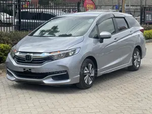 Honda Fit Shuttle 2019 Silver