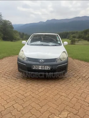 Nissan Advan 2014 White
