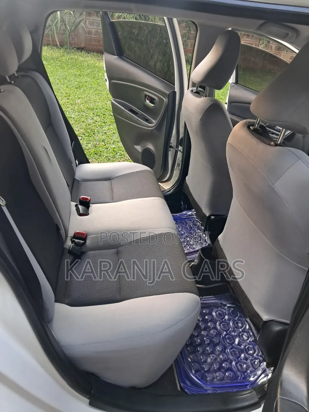 Toyota Vitz 2015 White
