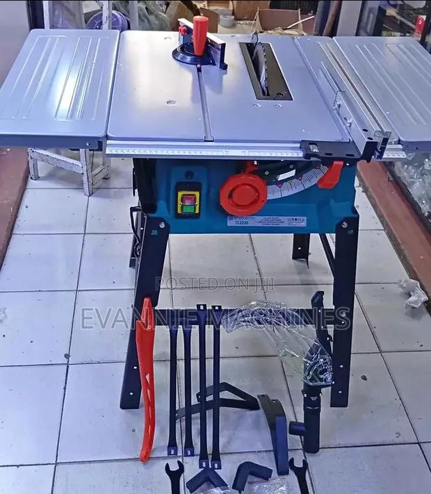 Heavy Duty Power Action Table Saw 10"