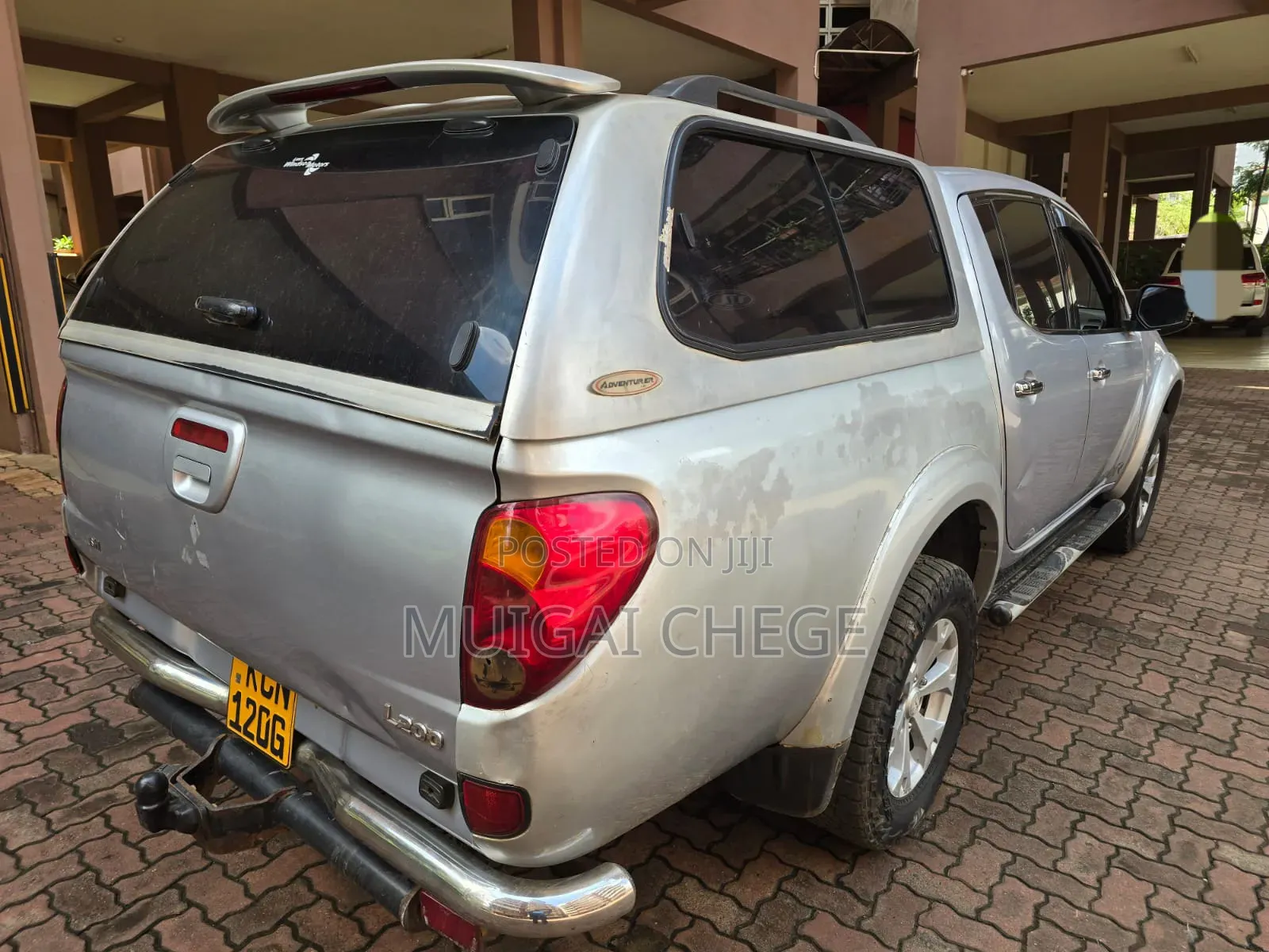 Mitsubishi L200 2013 Silver