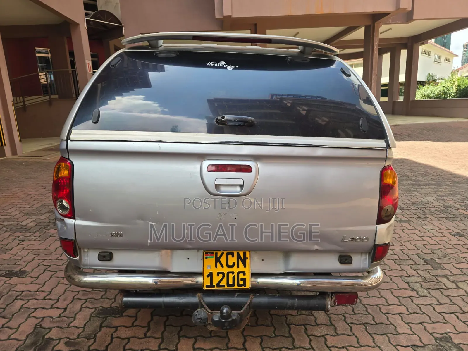 Mitsubishi L200 2013 Silver