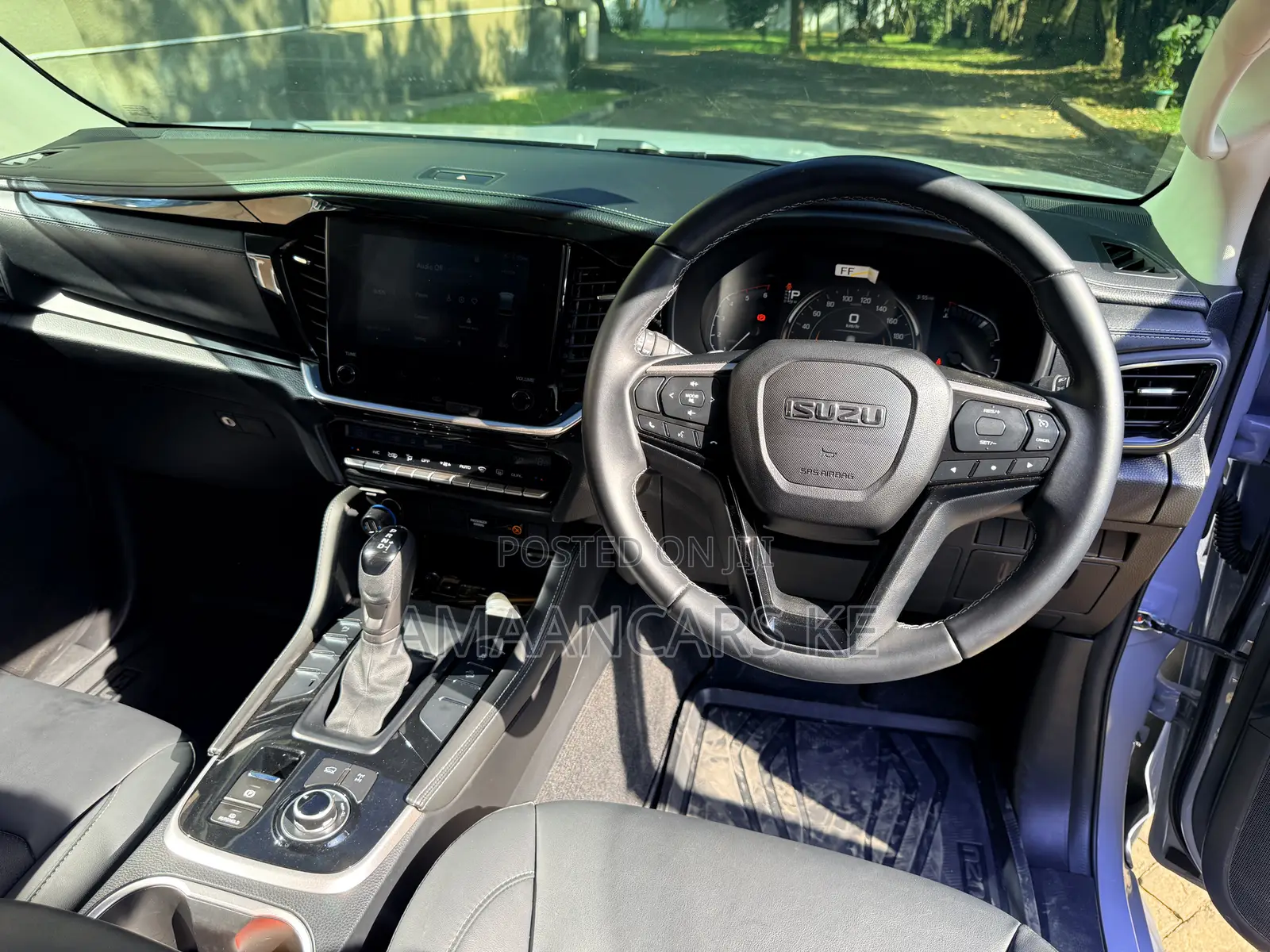 Isuzu MU-X 2025 Gray