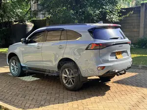 Isuzu MU-X 2025 Gray