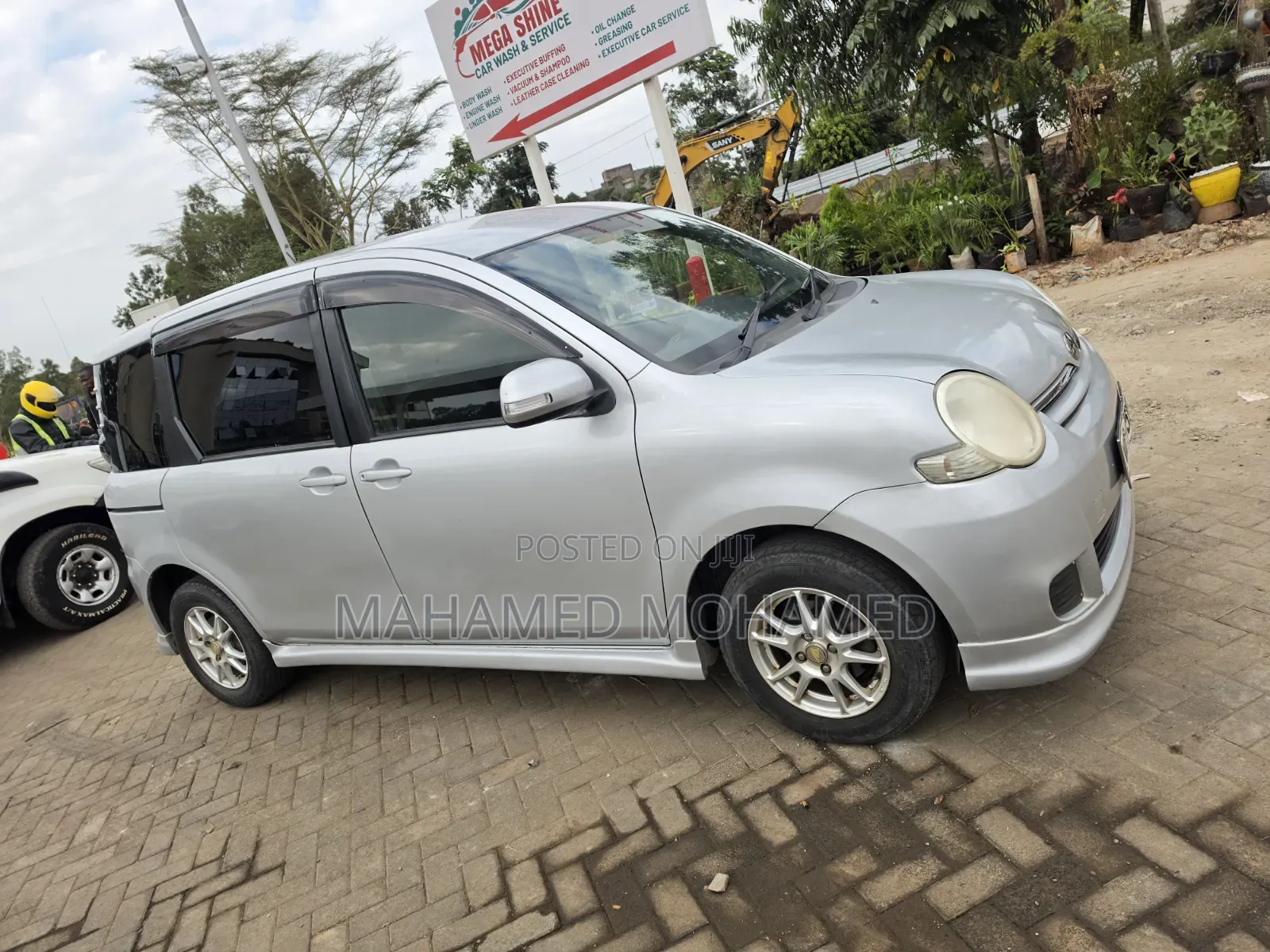 Toyota Sienta 2007 Silver
