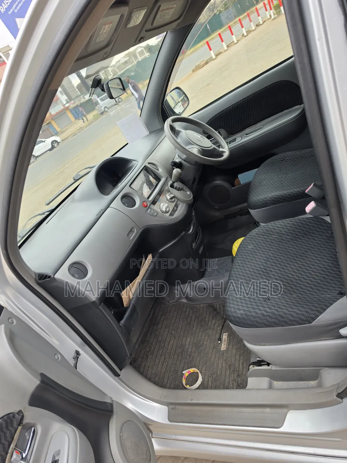 Toyota Sienta 2007 Silver