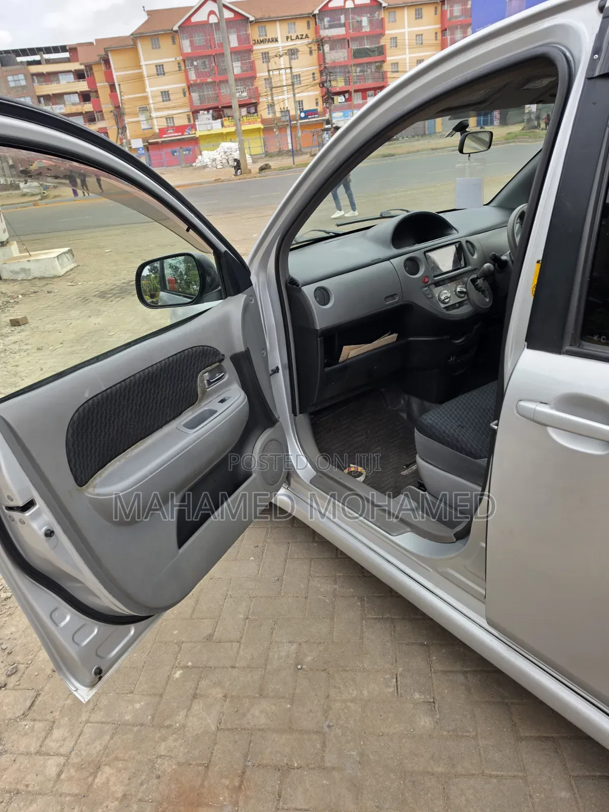Toyota Sienta 2007 Silver
