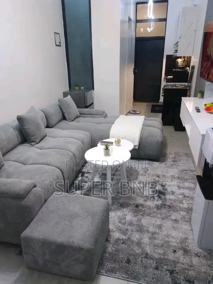 Airbnb Kisumu Makasembo Estate, Behind Mega City Mall.