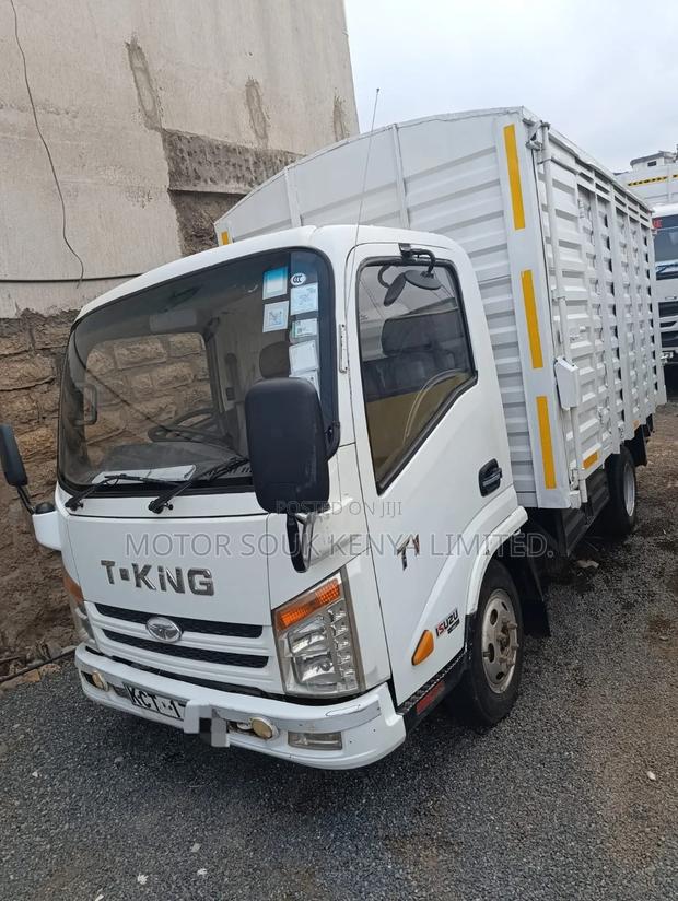 Isuzu T-King Truck  - thumbnail 3
