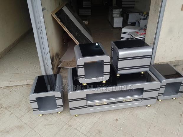 Coffee Table Gray + 4 Stools - thumbnail 2