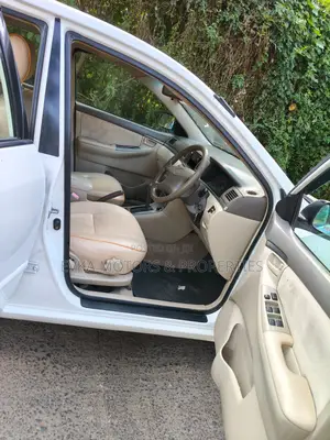 Toyota Corolla 2005 White