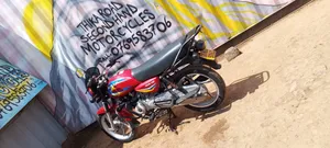 Bajaj Boxer 125 2025 Red