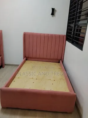 4x6 Chester Bed.