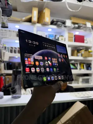Huawei Mate XT Ultimate Design 512 GB Red