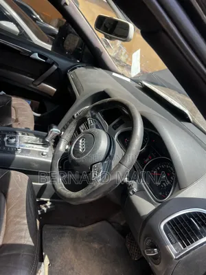 Audi Q7 2012 Black