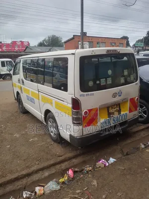Toyota HiAce 2013 White