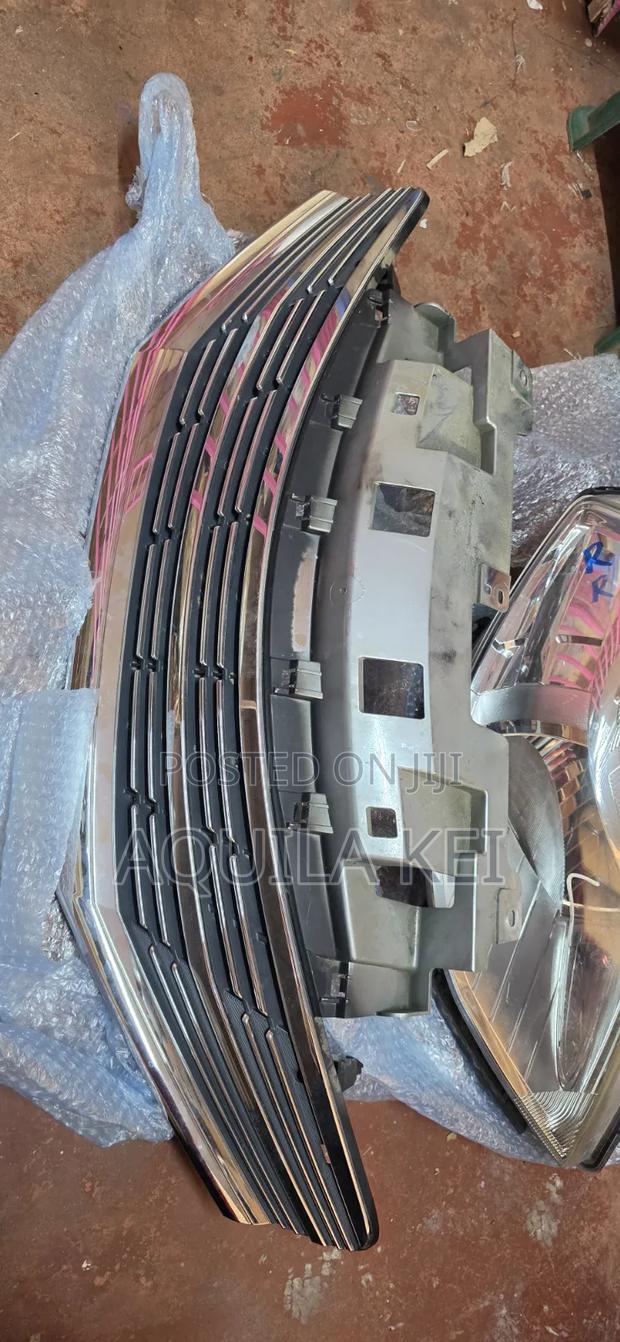Nissan Note 2012 Grille