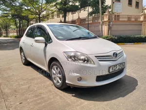 Toyota Auris 2010 Off white