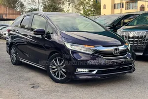 Honda Fit Shuttle 2019 Brown