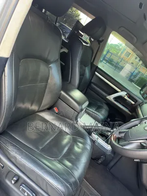 Toyota Land Cruiser 2016 Silver