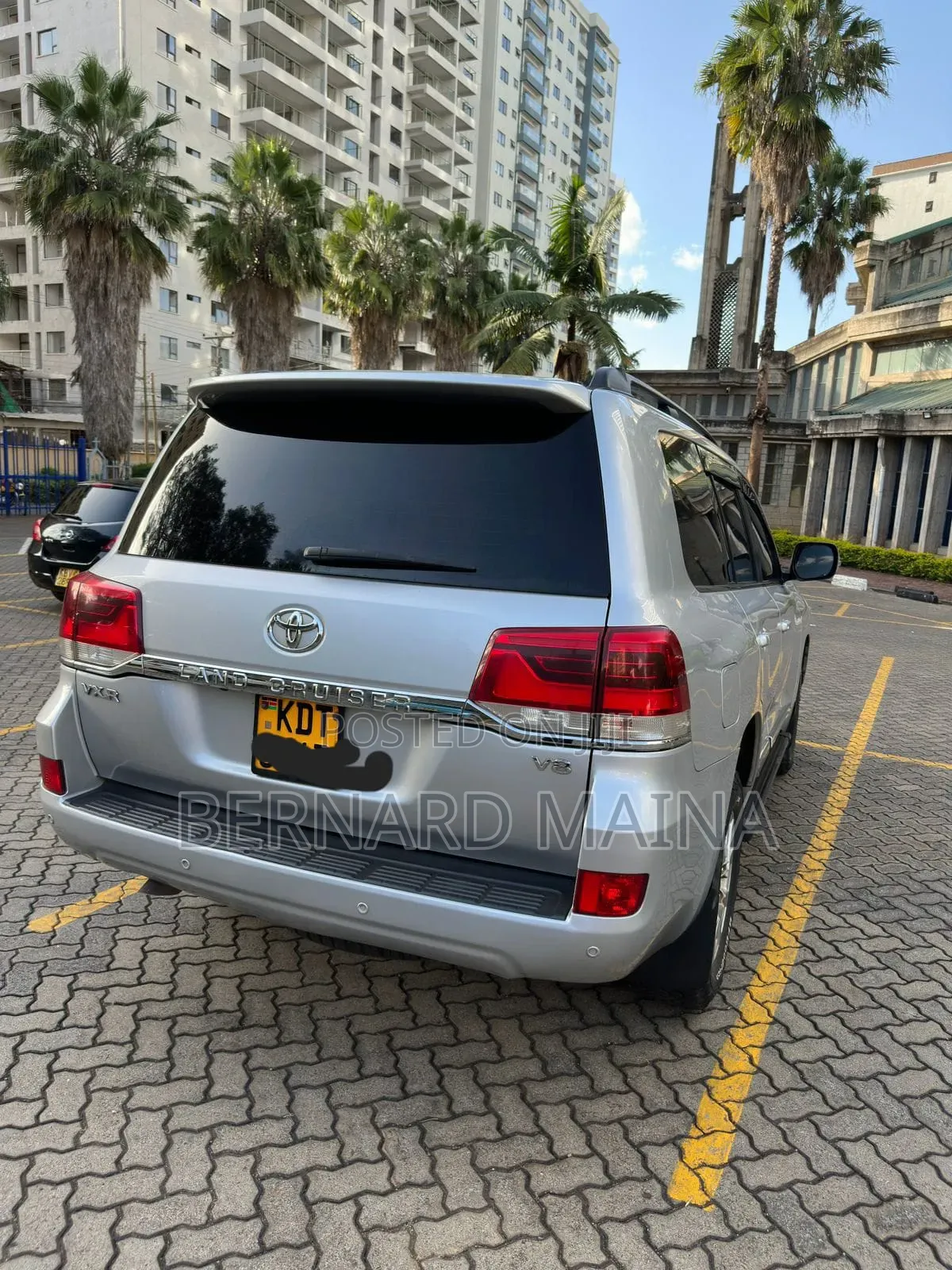 Toyota Land Cruiser 2016 Silver